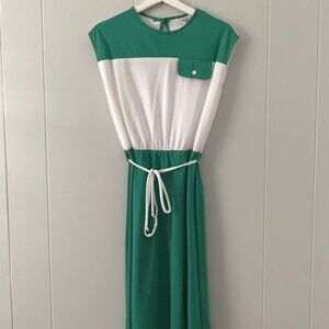 1970s Vintage - Mary Lynn Fashions (Union-Made) - Green White Dress - Size 10/8